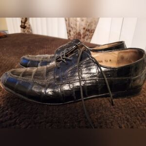Men's dress shoes